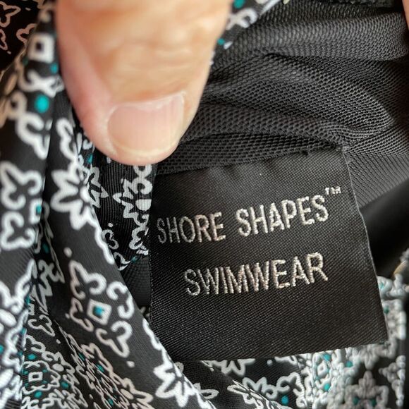 SHORE SHAPES SWIMDRESS IN BLACK AND WHITE PRINT - Picture 6 of 7